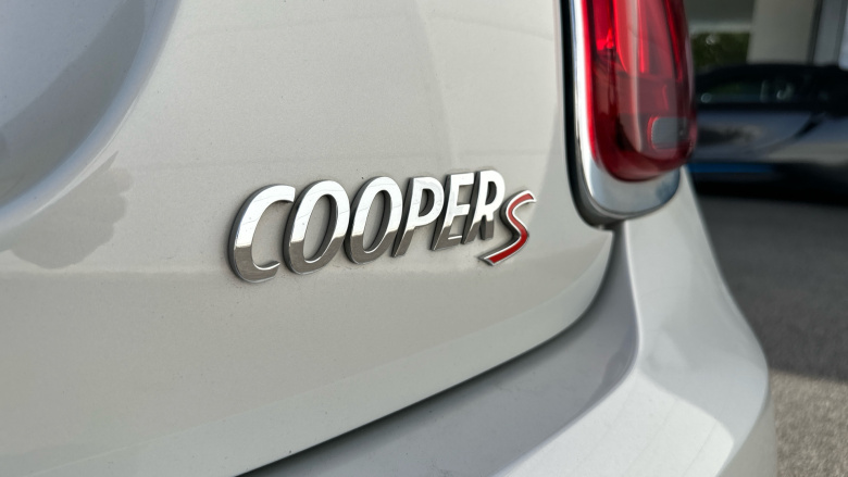 MINI Hatchback 2.0 Cooper S Classic 5dr Auto Petrol Hatchback